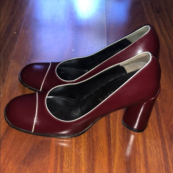 PRADA heels - Picture 2 of 8